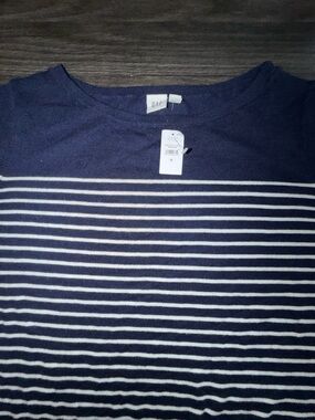 GAP Women’s Navy and White Horizontal Stripe Long Sleeve Sweater